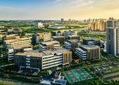 全國(guó)人大代表、沈陽(yáng)市委書(shū)記王新偉：沈陽(yáng)將積極融入國(guó)家戰(zhàn)略性新興產(chǎn)業(yè)集群建設(shè)